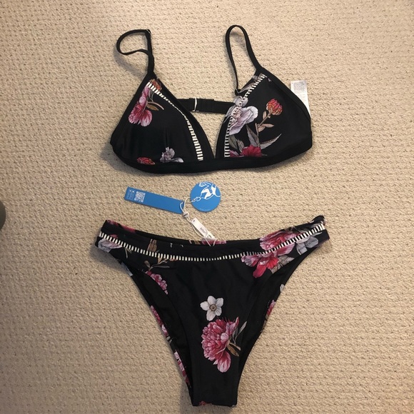 Cupshe Bathing suit Medium - Picture 1 of 4